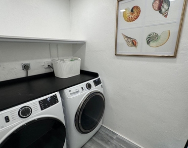 2864 Ne 32nd Street - Photo Thumbnail 25