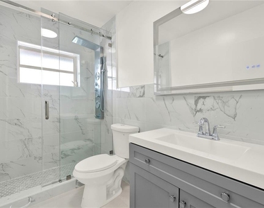 2864 Ne 32nd Street - Photo Thumbnail 11