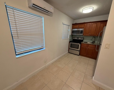 2255 Ne 51st Street - Photo Thumbnail 6