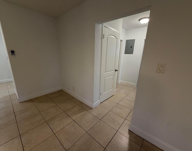 2255 Ne 51st Street - Photo Thumbnail 8