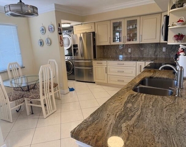 7380 S Oriole Boulevard - Photo Thumbnail 2