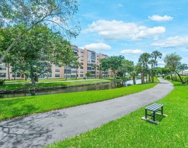 7380 S Oriole Boulevard - Photo Thumbnail 22