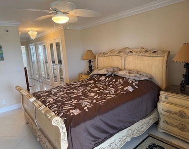 7380 S Oriole Boulevard - Photo Thumbnail 12