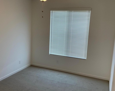 901 S Smith Road - Photo Thumbnail 19