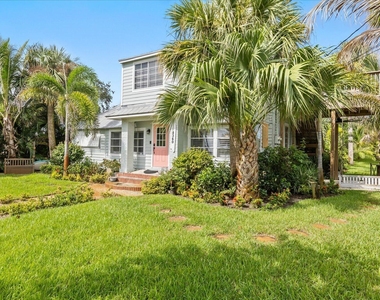 4360 Ne Indian River Drive - Photo Thumbnail 16