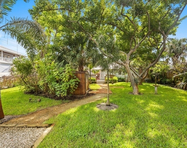 4360 Ne Indian River Drive - Photo Thumbnail 39