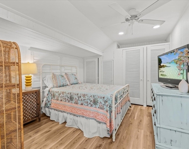4360 Ne Indian River Drive - Photo Thumbnail 17