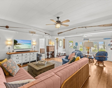 4360 Ne Indian River Drive - Photo Thumbnail 4