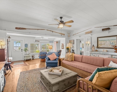 4360 Ne Indian River Drive - Photo Thumbnail 13
