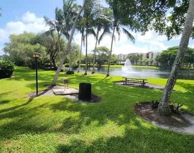 820 Lavers Circle - Photo Thumbnail 25