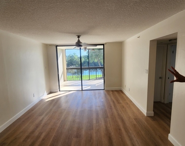 820 Lavers Circle - Photo Thumbnail 2