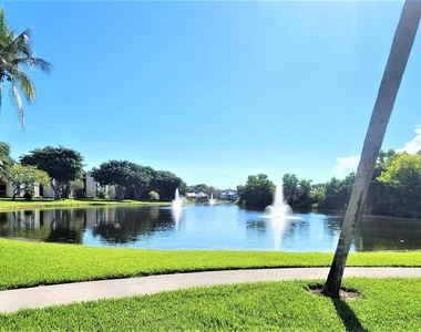 820 Lavers Circle - Photo Thumbnail 15