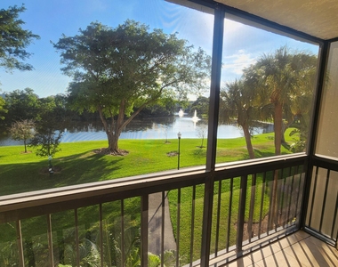 820 Lavers Circle - Photo Thumbnail 14