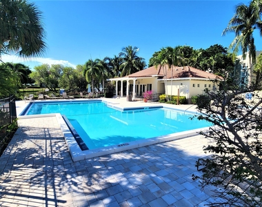 820 Lavers Circle - Photo Thumbnail 22
