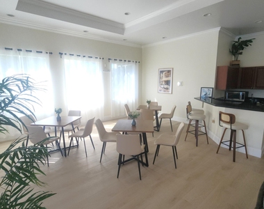 820 Lavers Circle - Photo Thumbnail 19