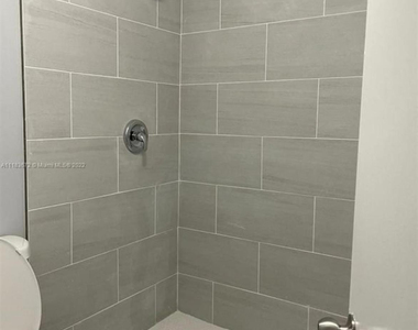 4125 Nw 78th Avenue - Photo Thumbnail 13