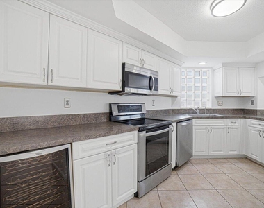 11635 Ficus Street - Photo Thumbnail 7