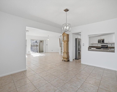 11635 Ficus Street - Photo Thumbnail 5