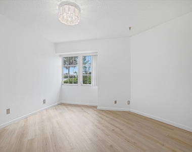 11635 Ficus Street - Photo Thumbnail 13