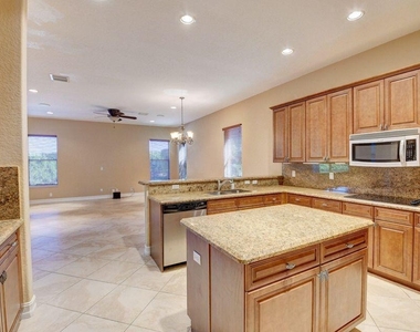8800 Cobblestone Point Circle - Photo Thumbnail 4