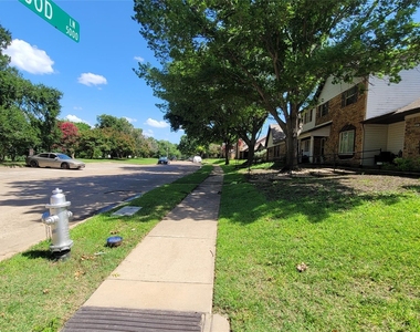 5021 Buttonwood Lane - Photo Thumbnail 14