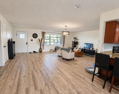5605 Winter Garden Parkway - Photo Thumbnail 7