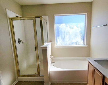 5598 Carrington Drive - Photo Thumbnail 10