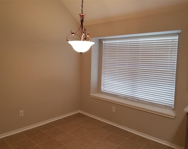 5598 Carrington Drive - Photo Thumbnail 7