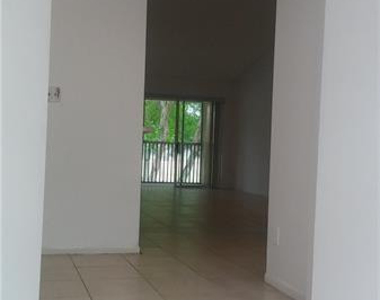 1095 Coral Club Drive - Photo Thumbnail 10
