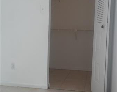 1095 Coral Club Drive - Photo Thumbnail 23