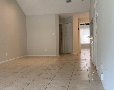 1095 Coral Club Drive - Photo Thumbnail 1