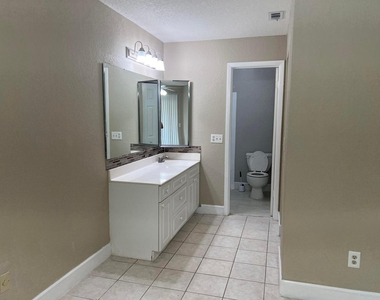 650 Sw Veronica Avenue - Photo Thumbnail 10