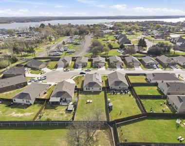 1393 Beach Drive - Photo Thumbnail 39