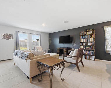 1393 Beach Drive - Photo Thumbnail 13
