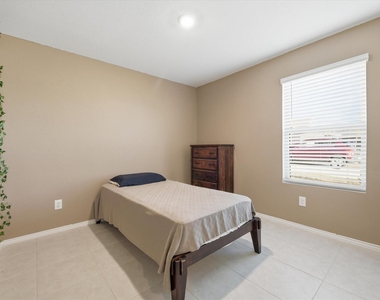 1393 Beach Drive - Photo Thumbnail 22