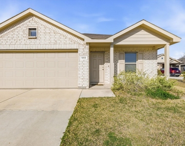 1393 Beach Drive - Photo Thumbnail 2
