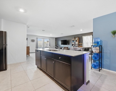 1393 Beach Drive - Photo Thumbnail 6