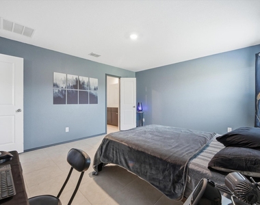 1393 Beach Drive - Photo Thumbnail 18