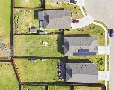 1393 Beach Drive - Photo Thumbnail 38