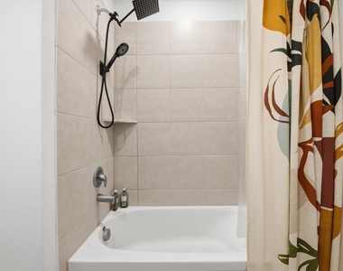 1393 Beach Drive - Photo Thumbnail 24