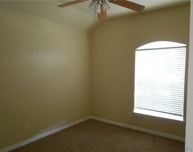 8600 Western Meadows Drive - Photo Thumbnail 5