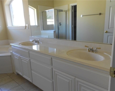 8600 Western Meadows Drive - Photo Thumbnail 9