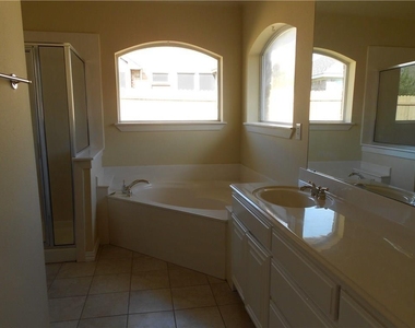 8600 Western Meadows Drive - Photo Thumbnail 8