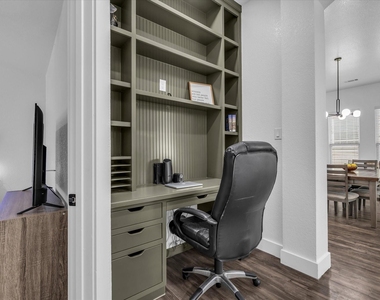 10804 Aurora Drive - Photo Thumbnail 21