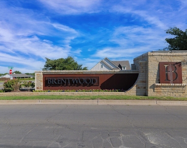 10804 Aurora Drive - Photo Thumbnail 29