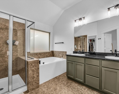 10804 Aurora Drive - Photo Thumbnail 15
