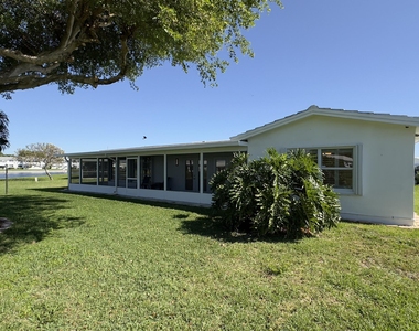 1108 W Ocean Avenue - Photo Thumbnail 8