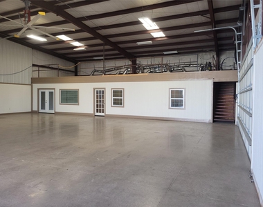 578 Aviator Drive - Photo Thumbnail 3