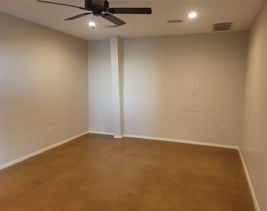 578 Aviator Drive - Photo Thumbnail 24