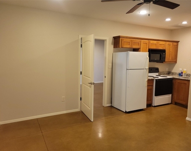 578 Aviator Drive - Photo Thumbnail 29